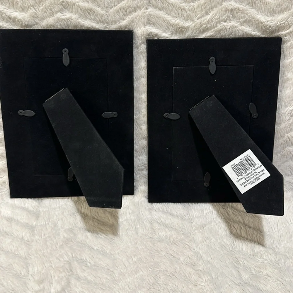 Set of Two 4x6 Photo Frames,  Shiny Black Faux Crocodile , Plastic front